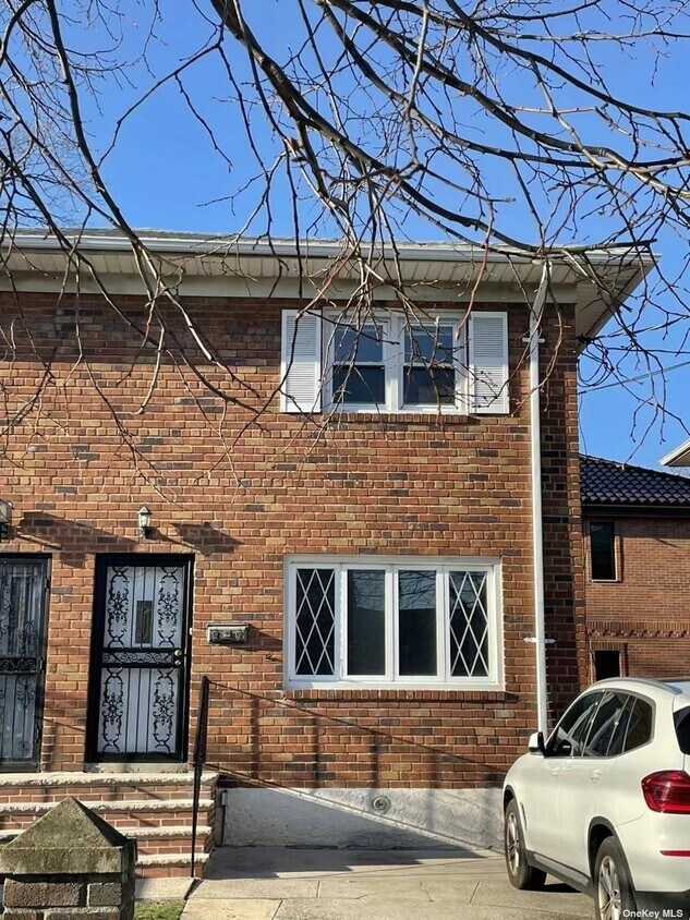 Primary Photo - 124-03 25th Ave