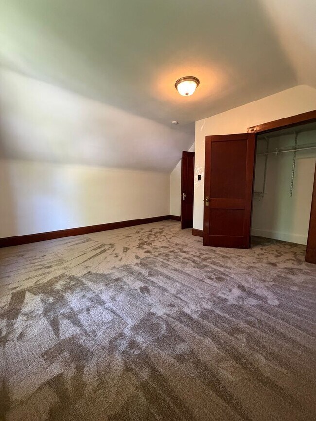 Foto del edificio - 1305 N Church St