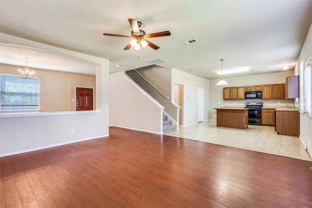 Building Photo - 2033 Meadow View Dr