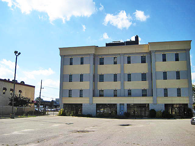Building Photo - 35 N Broadway