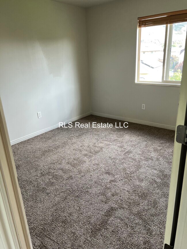 Building Photo - 4043 Cimarron