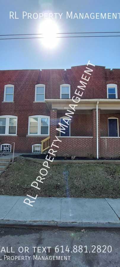 Foto del edificio - Newly renovated 2 bedroom 1 bathroom townh...