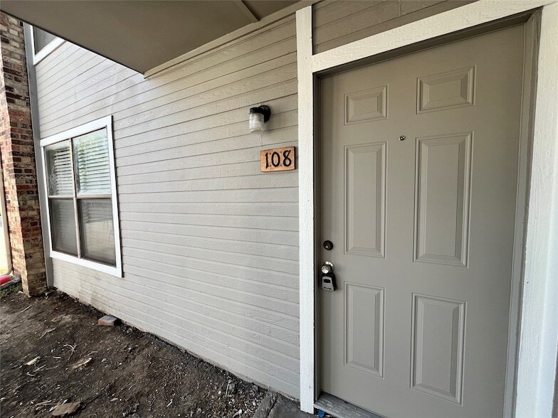 Photo - 2526 W Prairie Street Unit 108