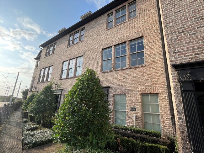 Foto del edificio - 616 Delano St