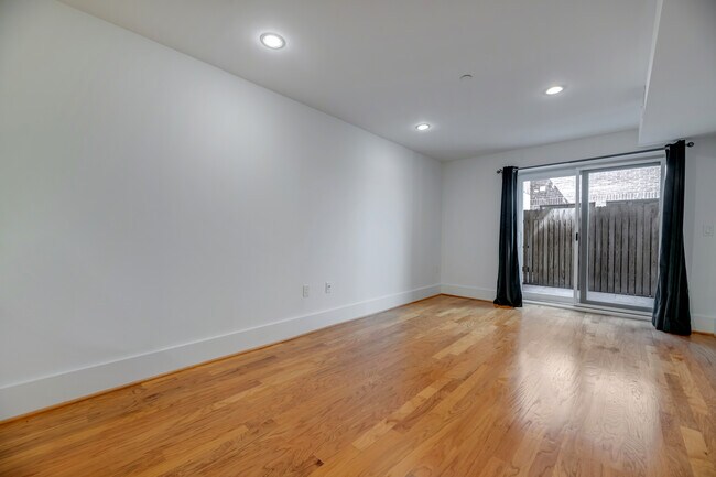 Foto del edificio - 2852 Connecticut Ave NW