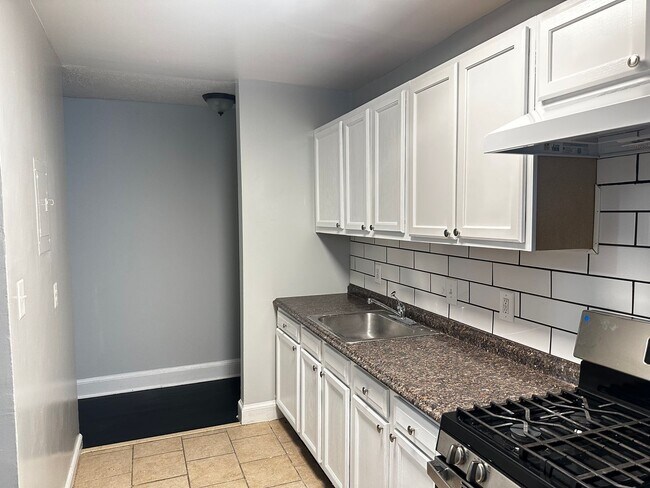 Foto del edificio - 4632 Hillside Rd SE