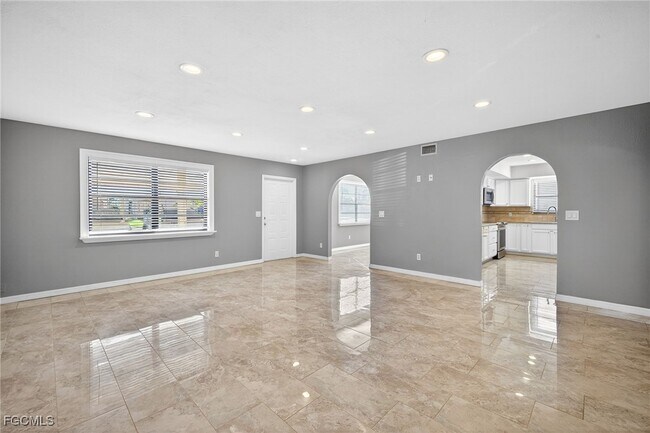 Foto del edificio - 1303 SW 16th Terrace