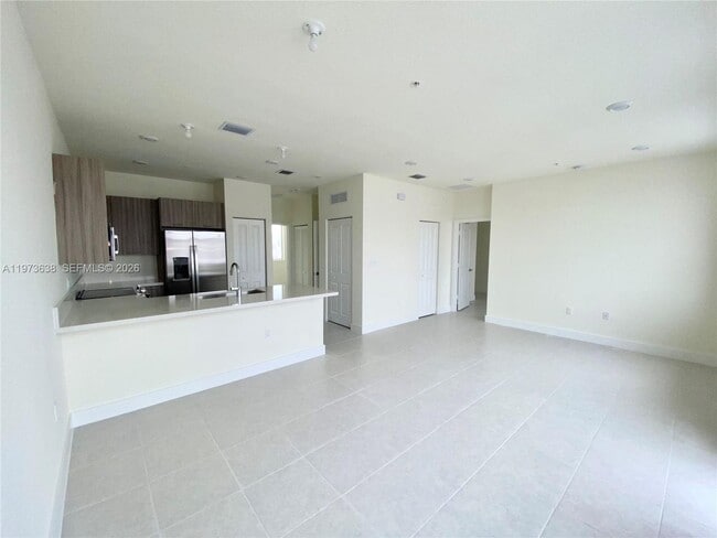 Foto del edificio - 6453 NW 102nd Path