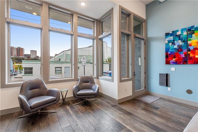 Building Photo - 1102 Muriel St