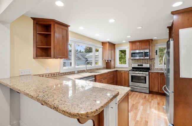 Foto del edificio - 410 Conant Rd