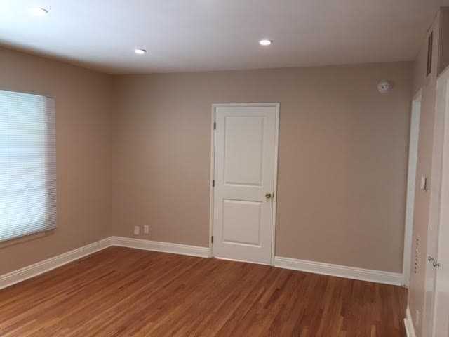 Building Photo - 650 Levering Ave