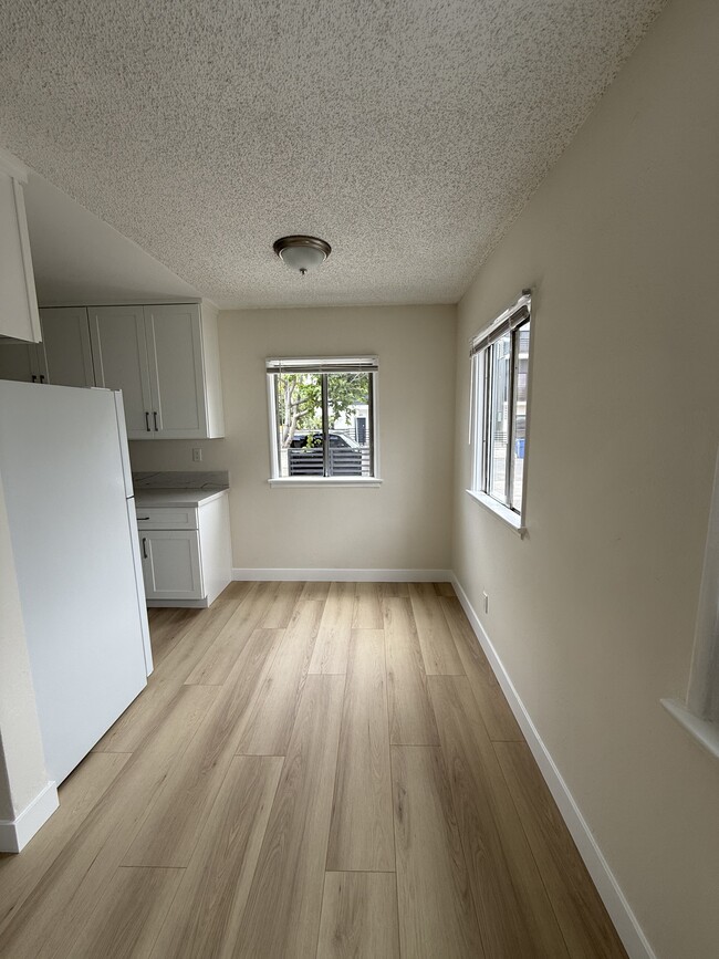 Foto del edificio - 5654 Case Ave