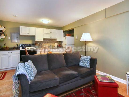 Foto principal - 108 Decatur St