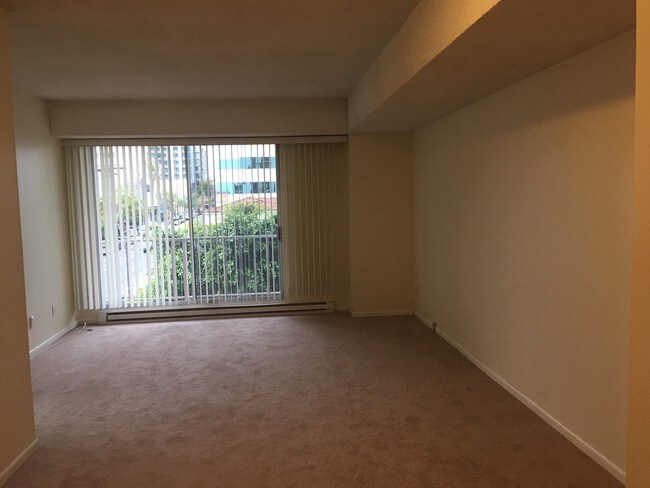 Foto del edificio - 2350 6th Ave