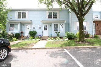 Building Photo - 41 Brookview Cir