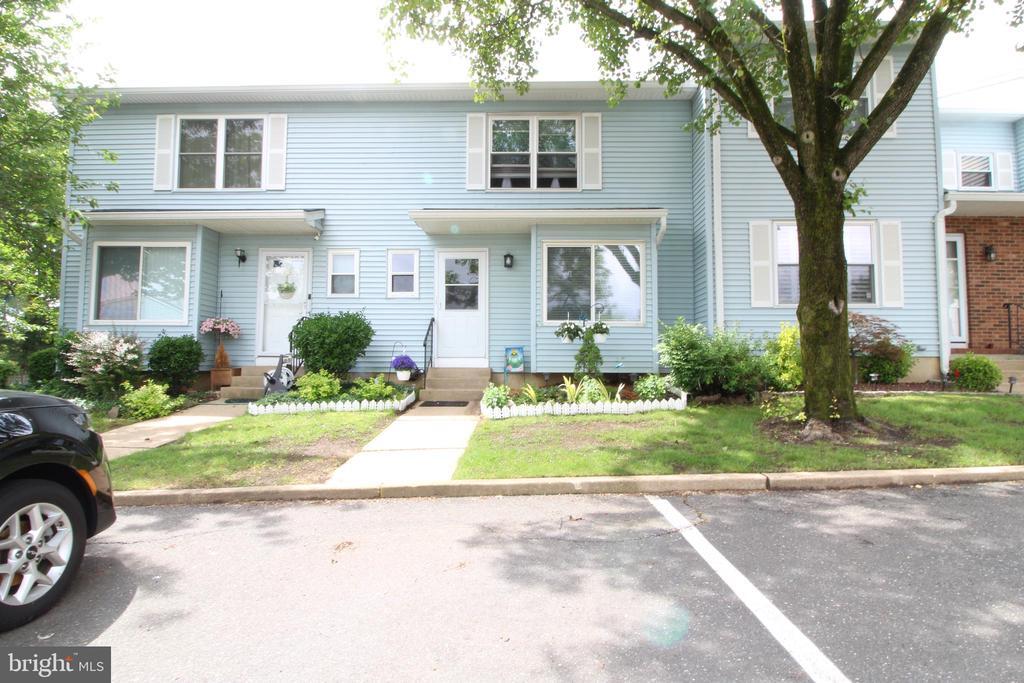 Primary Photo - 41 Brookview Cir