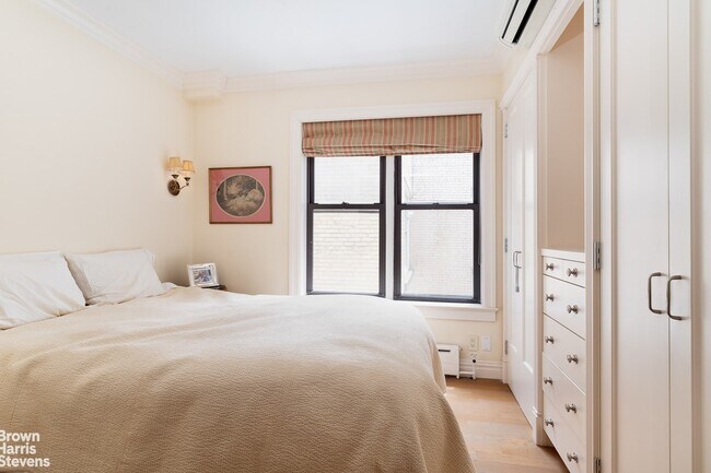 Foto del edificio - 16 E 80th St