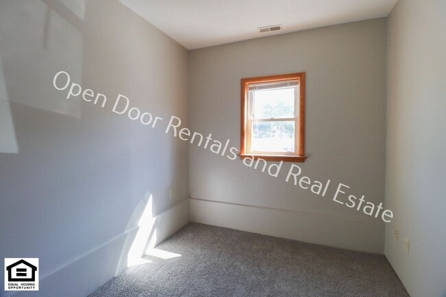 Foto del edificio - 255 S Wayne St