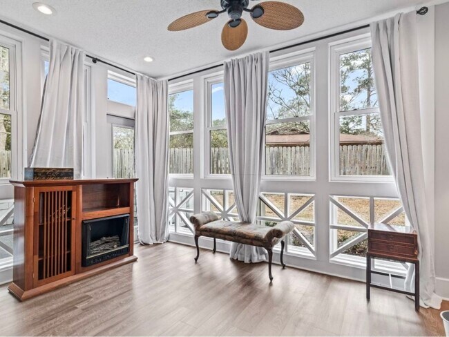 Foto del edificio - 3 Bedroom Townhome in Little River