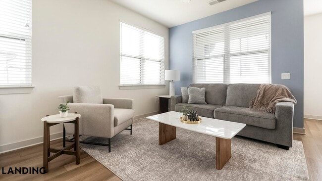 Foto del edificio - 11900 Marquina Blvd