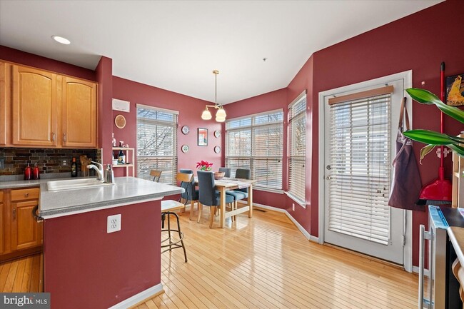 Foto del edificio - 210 Cameron Station Blvd