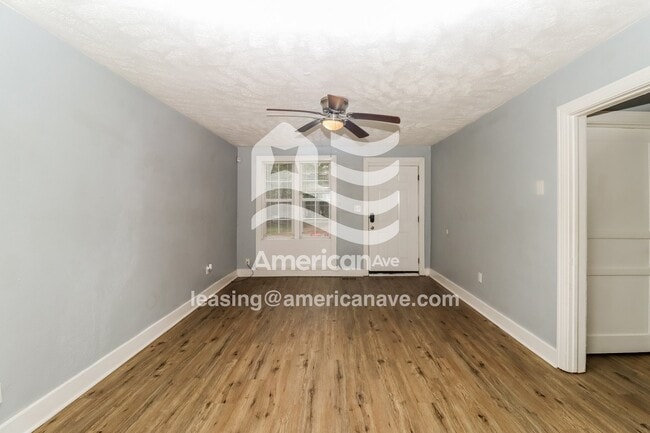 Foto del edificio - 335 E Ridgeway St