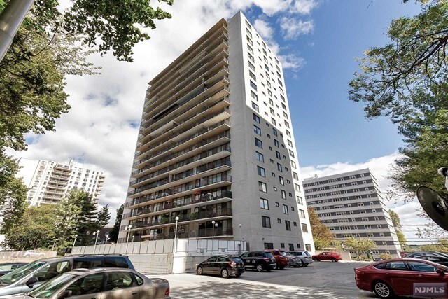 Building Photo - 277 Prospect Ave