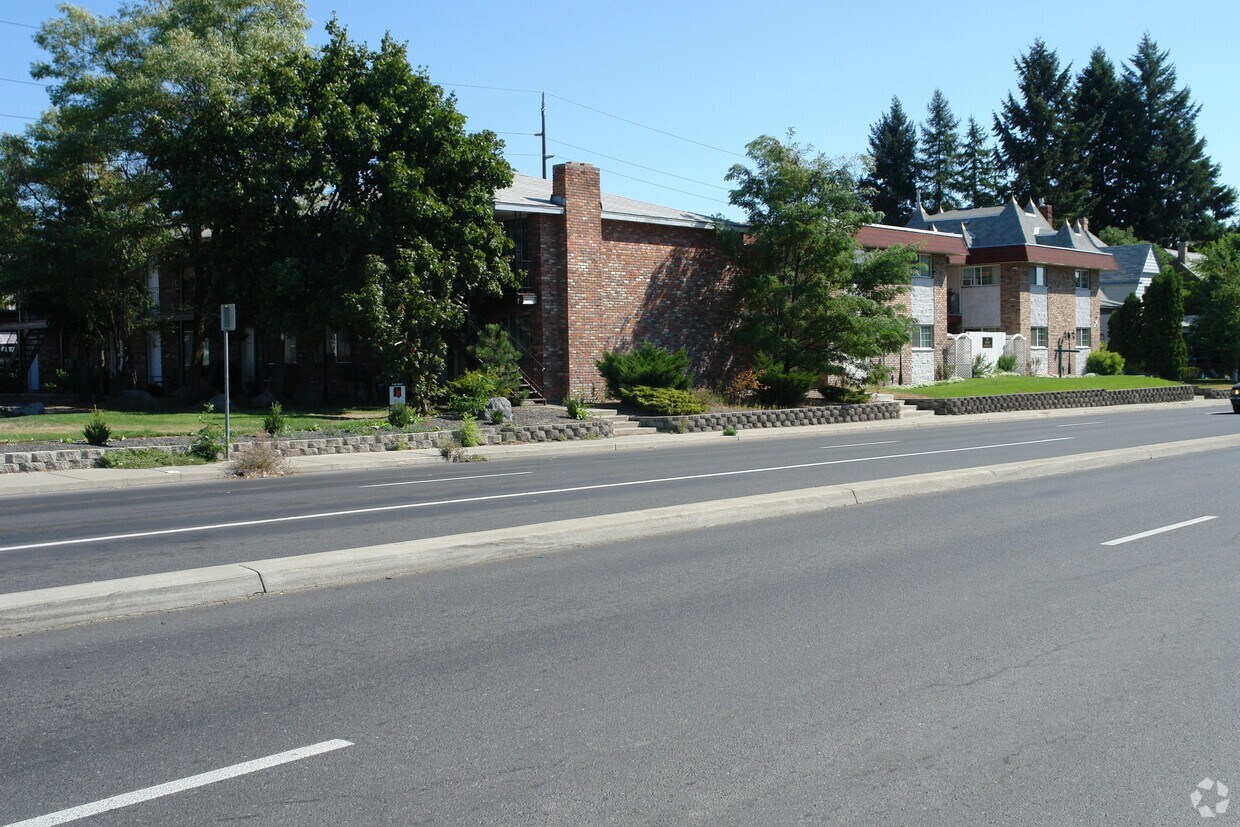 Foto del edificio - 917-923 E Indiana Ave