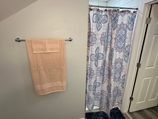 Photo - 3320 Ernst St House