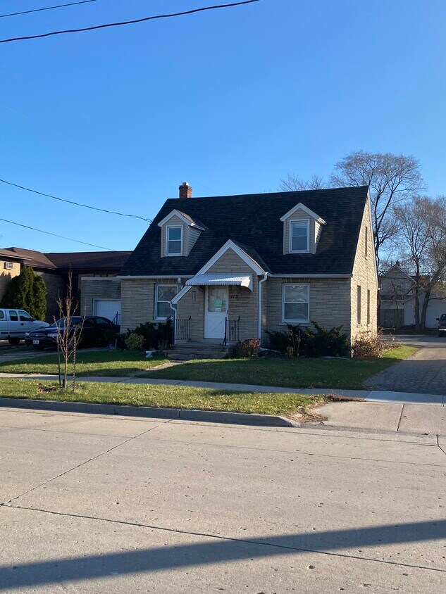 113 S Railroad St Unit 113 12, Kimberly, WI 54136 Apartments in