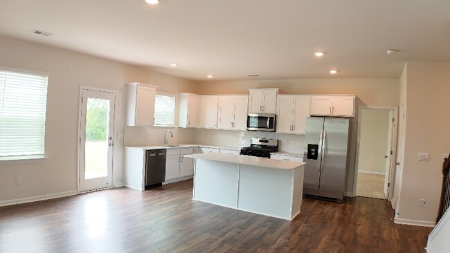 Building Photo - 1026 Roleson Wy