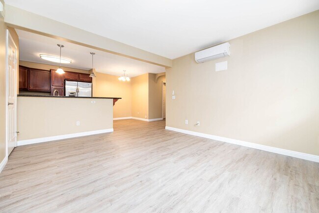 Building Photo - Fantastic Clairemont Condo with Outdoor Space!