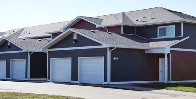 Foto del edificio - Brookings Prairie View Townhomes