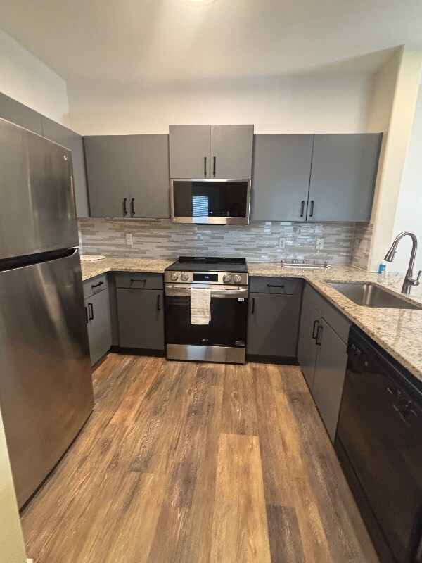 Foto del edificio - 8290 Gate Pkwy W