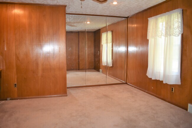Building Photo - 2713 Pine Valley Ln