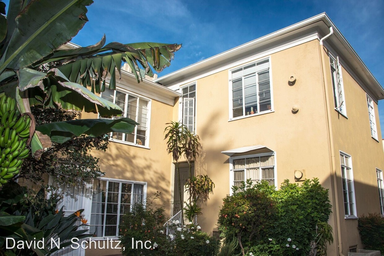 Building Photo - 4639-4633-4639-2 Los Feliz Blvd