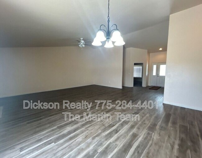 Building Photo - 455 Mallard Way