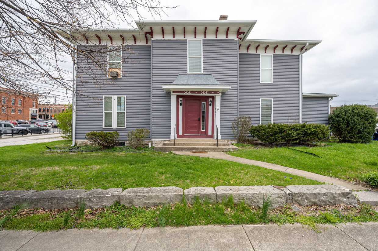 Primary Photo - 119 S Jackson St