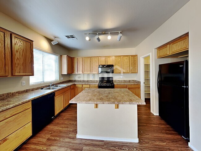 Foto del edificio - 2063 S Starling Dr