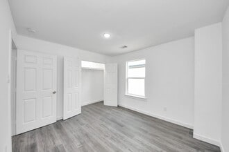 Building Photo - 7611 Shotwell St