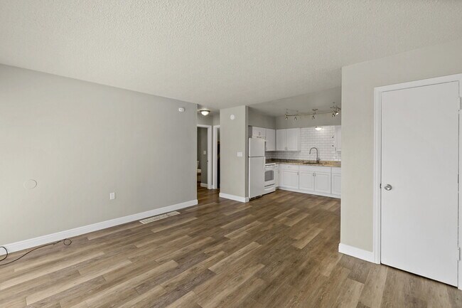 Foto del edificio - 402 Sunny Ln