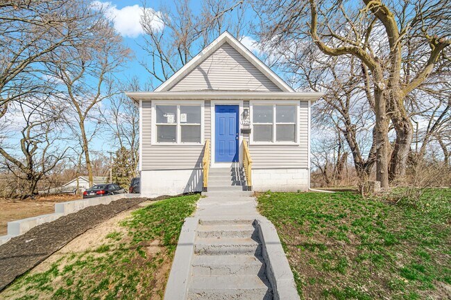 Building Photo - Remodeled Beautiful Ranch Home