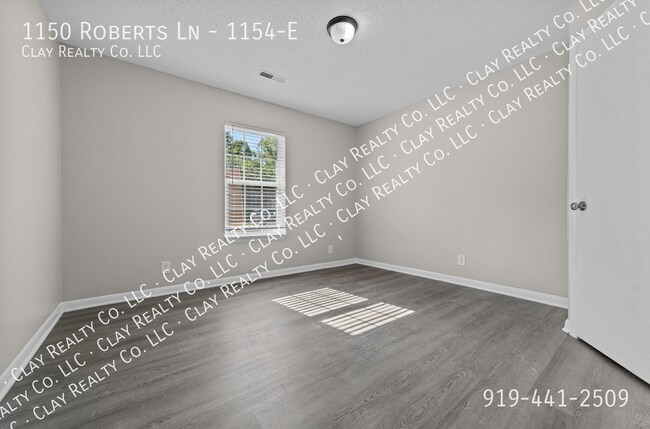 Foto del edificio - 1150 Roberts Ln