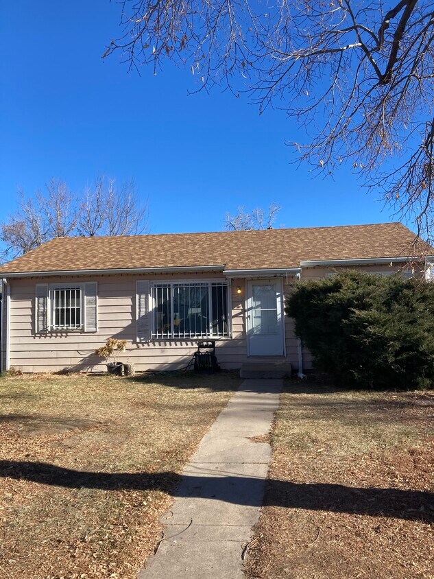 2340 Elmira St, Aurora, CO 80010 House Rental in Aurora, CO