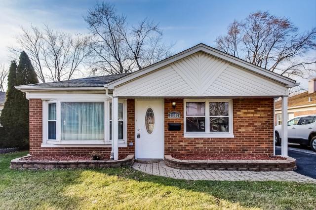 Primary Photo - 2 bedroom in Merrionette Park IL 60803