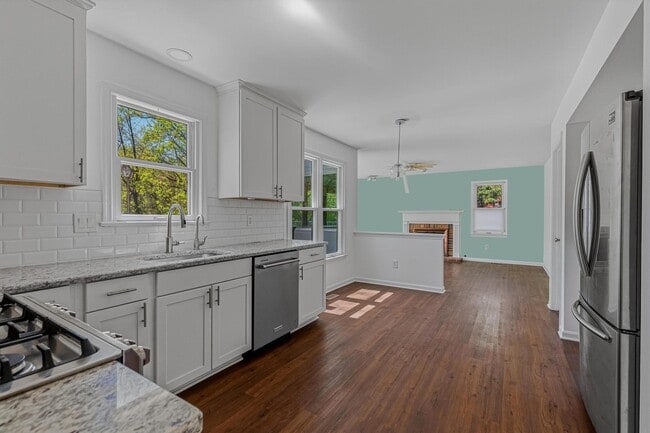 Photo - 1646 Stowe Rd House