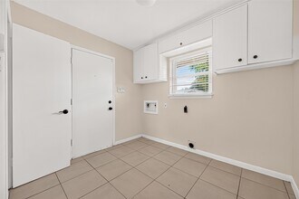 Building Photo - 4002 Mischire Dr