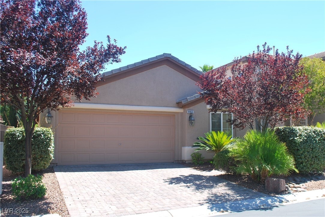 Foto principal - 9955 Burton Lake Ct