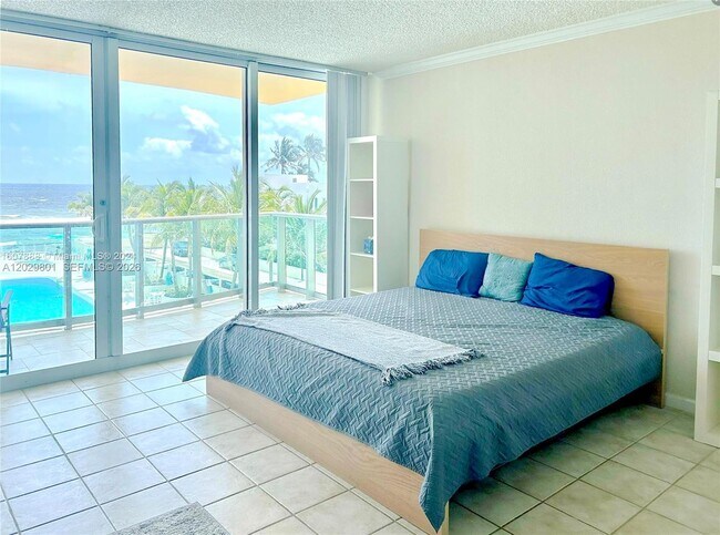 Building Photo - 2501 S Ocean Dr