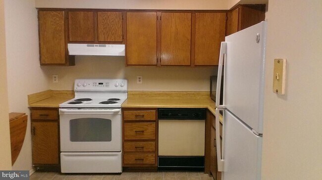 Foto del edificio - 4809 Berwyn House Rd